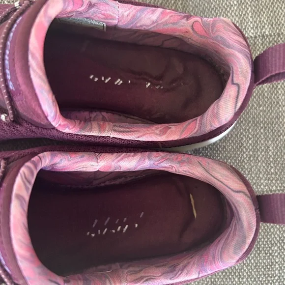 Skechers Women's Maroon and Pink Sneakers - Picture 2 of 7